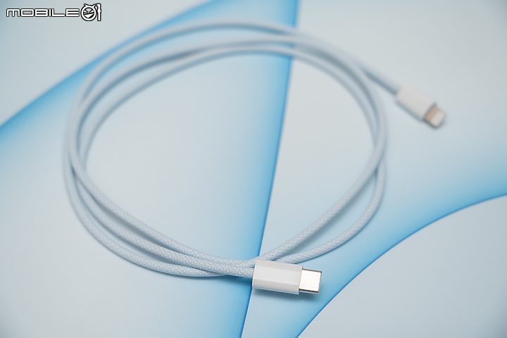 Apple iMac 24 吋 M1 開箱 輕薄、繽紛的絕美 iMac 登場!