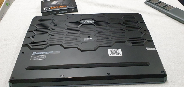 GE76 Raider 11UG微開箱