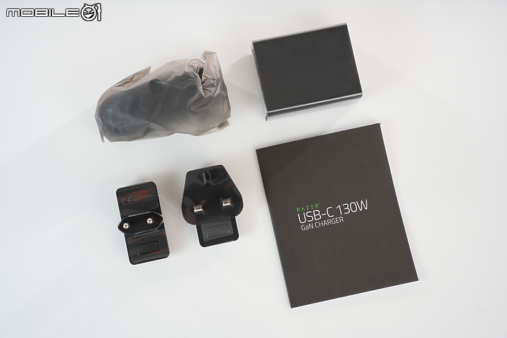 Razer Book Quartz 粉紅新色報到 USB-C 氮化鎵充電器同場實測