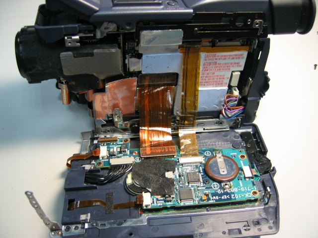 SONY攝影機TRV30拆解（圖多）