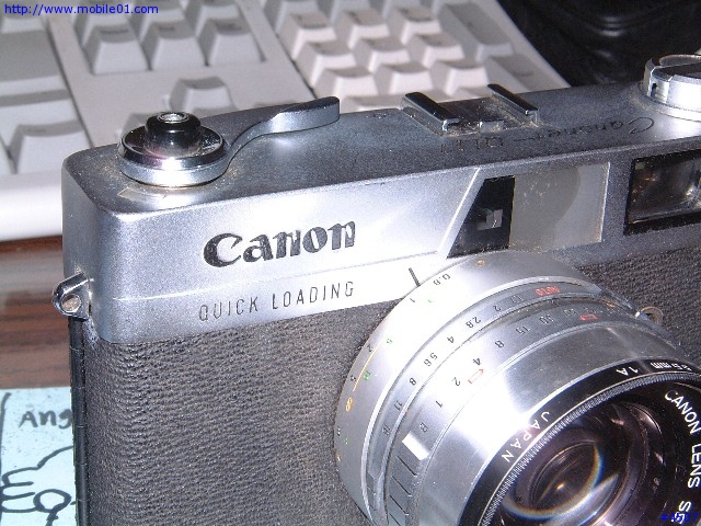 搬家時挖出來的老相機Canon QL17