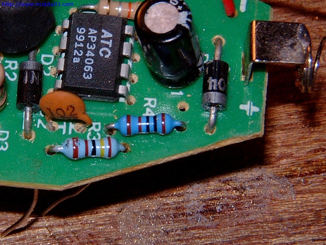 [分享]改裝行動電話手機車充為eTrex/PDA車充