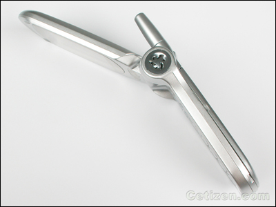 【LG】新款手機真夠勁 聽音響看電視：PG-1200