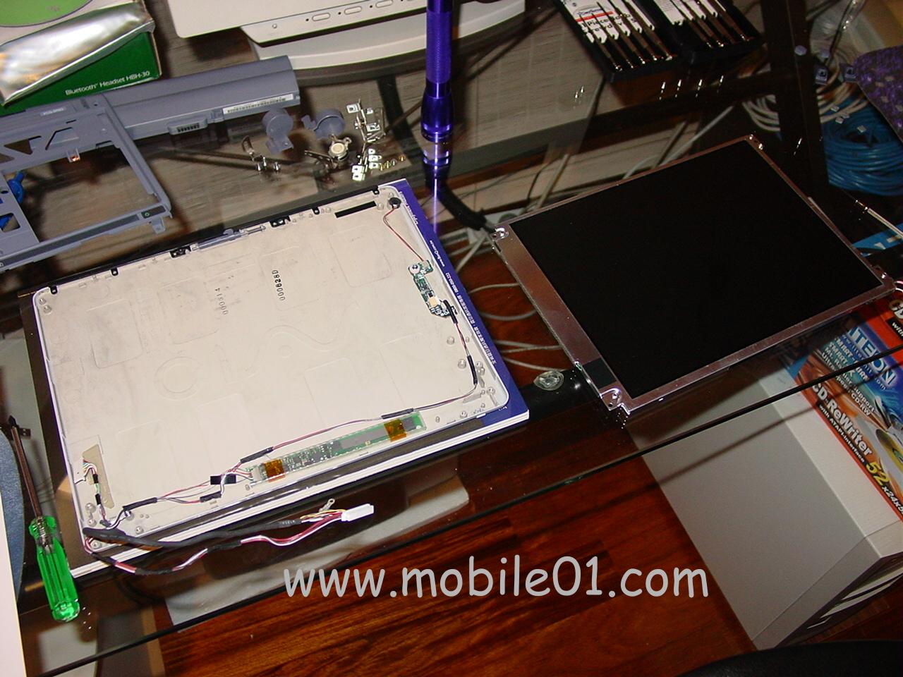 【奠】我的 VAIO LCD 死掉了。