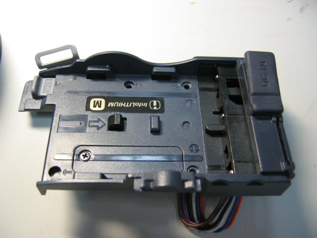 SONY攝影機TRV30拆解（圖多）