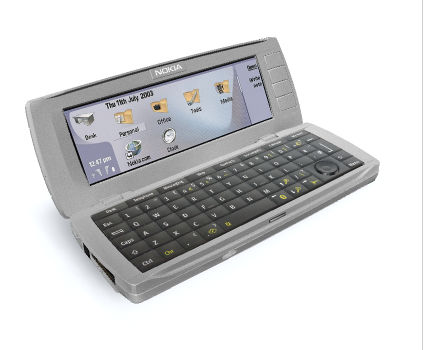 讓我們期待已久的 Nokia 9500