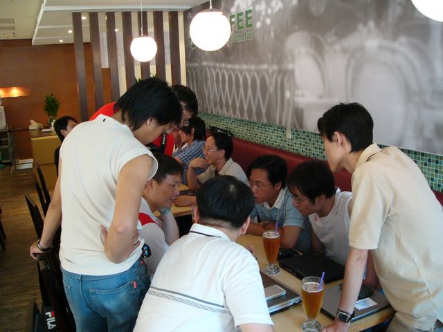 [聚會相片集]Mobile01聚會記實：2004夏@高雄～Rex拍-附上簽名板