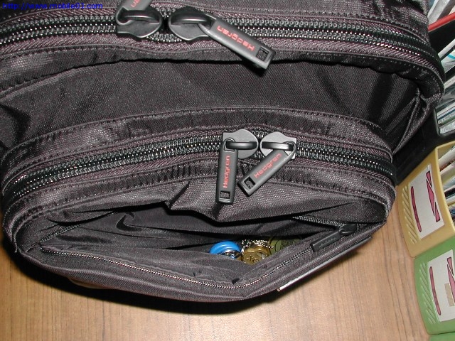 [分享] 新買的NB背包