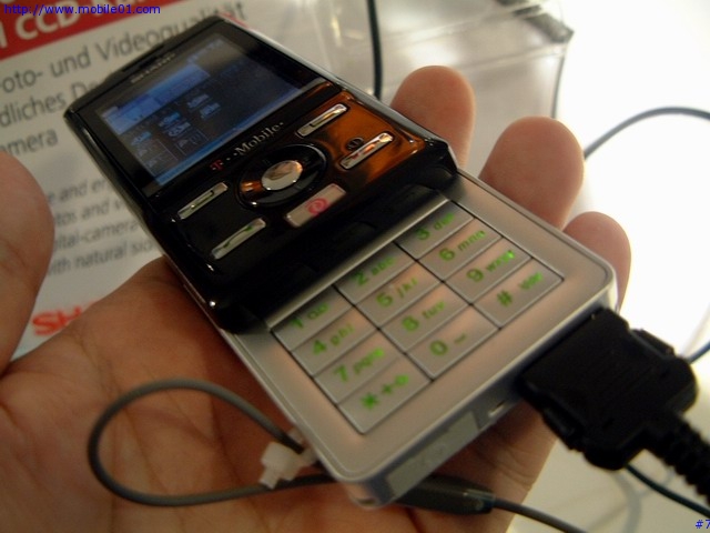 [CeBIT2004] Sharp TM100