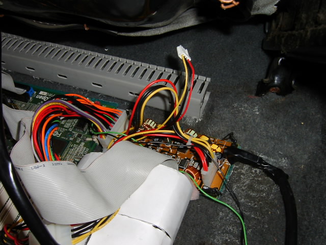 二手電腦改裝成120G的mp3汽車音響(第二版)