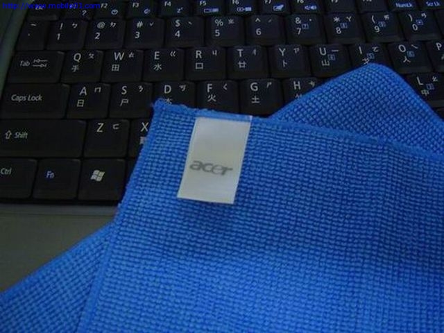 肢解 ---acer TravelMate C300---
