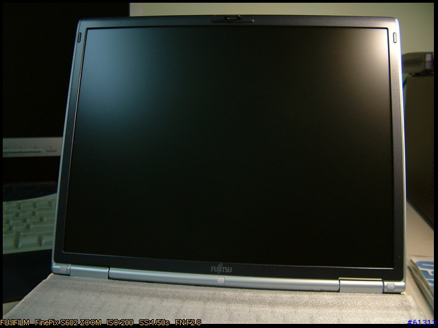 [分享]我的第二台NB - Fujitsu S6220 （圖有點多喔...）