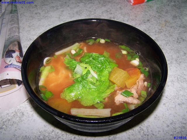 [美食]老頭的窮人料理，北方村刀削麵