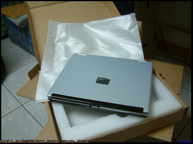[分享]我的第二台NB - Fujitsu S6220 （圖有點多喔...）