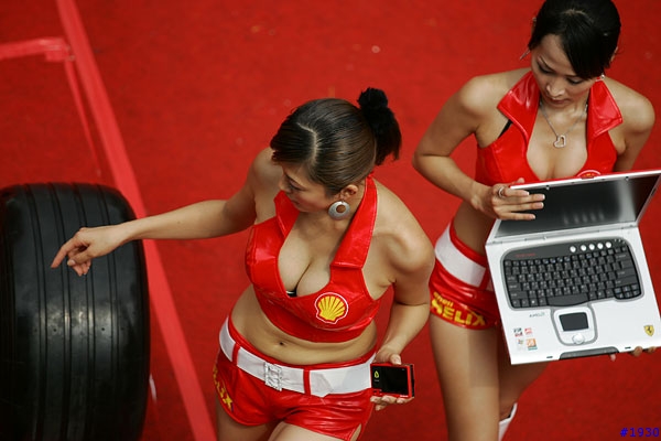 [轉貼]火熱的法拉利.....