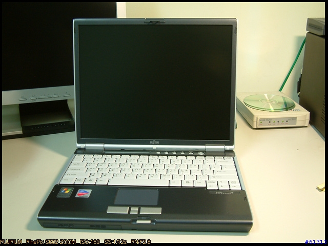 [分享]我的第二台NB - Fujitsu S6220 （圖有點多喔...）