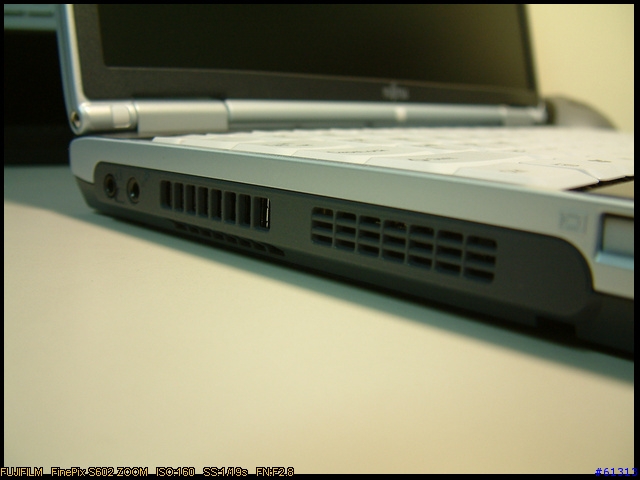 [分享]我的第二台NB - Fujitsu S6220 （圖有點多喔...）