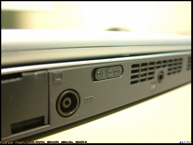 [分享]我的第二台NB - Fujitsu S6220 （圖有點多喔...）