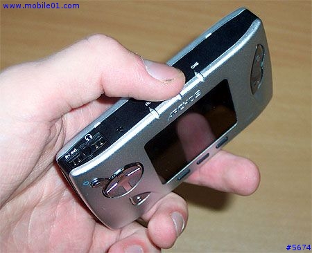 【ARCHOS系列勸敗報導之二】：Gmini 400超迷你影音隨身FUN！（一樣圖很多）