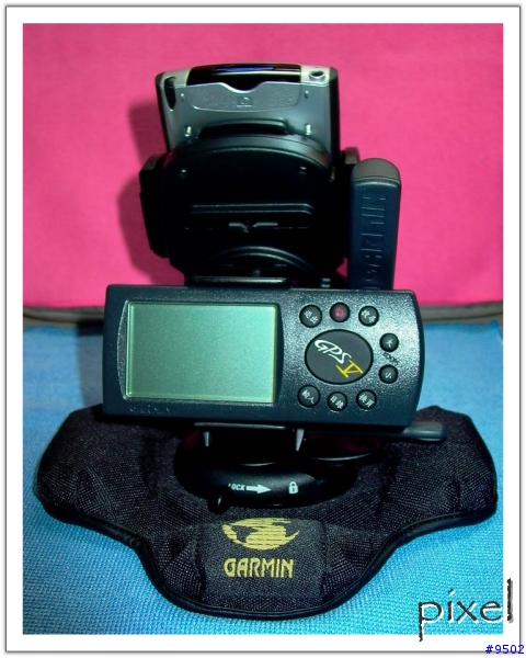 當Garmin V 碰上HP PCC2210 時~~【可雙面轉來轉去導航的車架ㄚ】~~