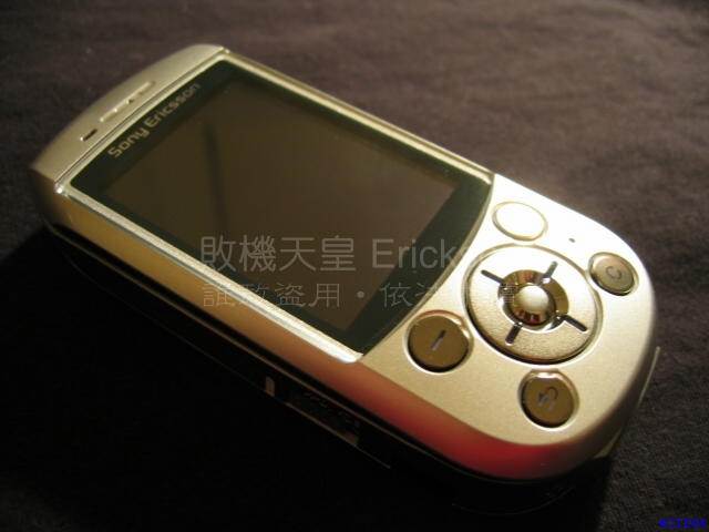 [絕世好機]Sony Ericsson S700i勸敗寫真(I)--外型篇