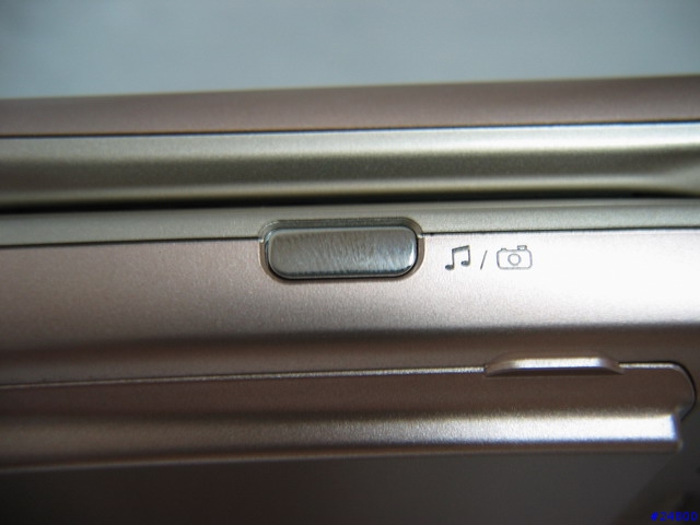 [分享] SANYO G1000 PHS+GSM 雙模手機寫真集~~~~! 不再當雙槍俠了^^