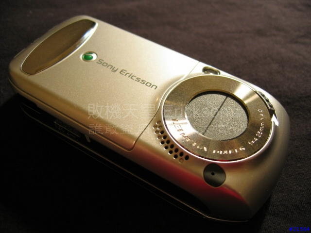 [絕世好機]Sony Ericsson S700i勸敗寫真(I)--外型篇