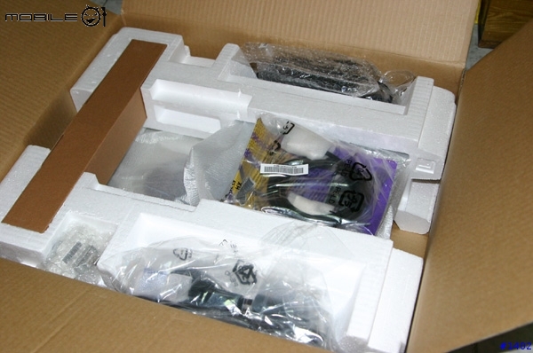 [分享] 新買BenQ JB7000-T03-sorry圖多!!