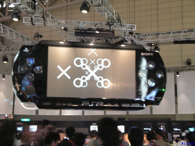 [心得]TOKYO GAME SHOW 2004 SONY PSP面對面的心跳體驗