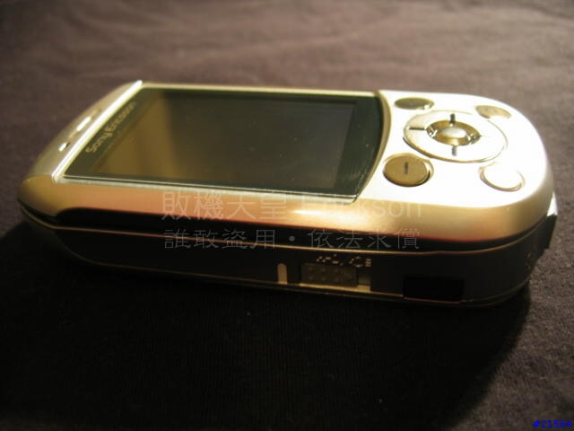 [絕世好機]Sony Ericsson S700i勸敗寫真(I)--外型篇