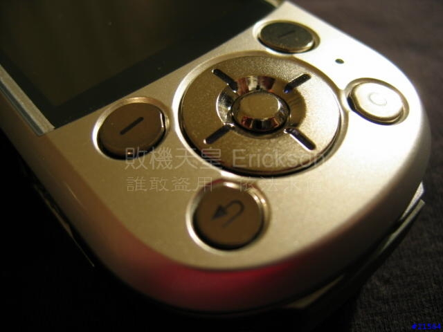 [絕世好機]Sony Ericsson S700i勸敗寫真(I)--外型篇