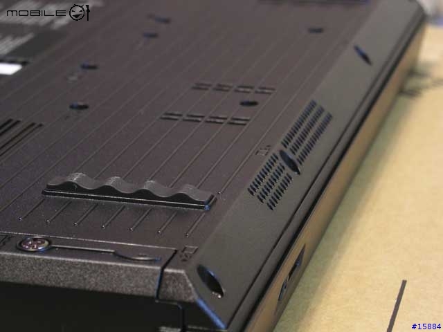 [心得]  '貧'民的NoteBook：IBM R50e 1834-84V