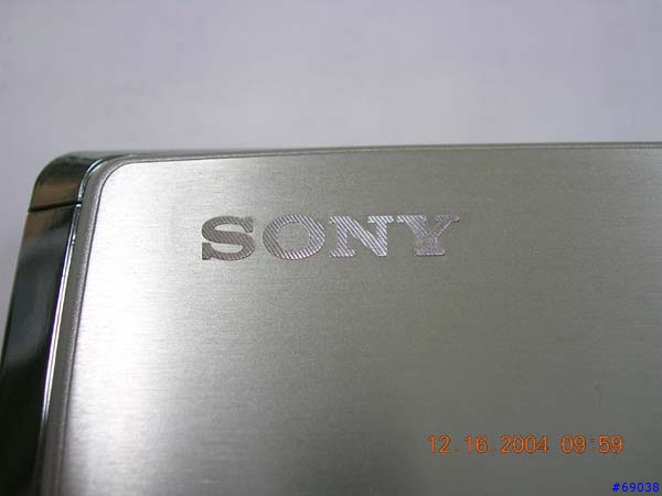 SONY T33 本尊來摟