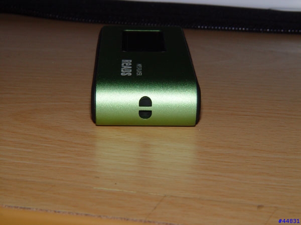 [分享]READS RDS-110/256MB MP3....流線的外型....吸引大家的眼光