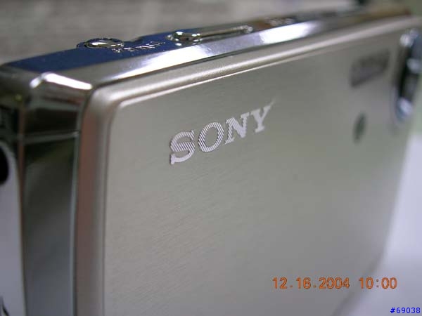 SONY T33 本尊來摟