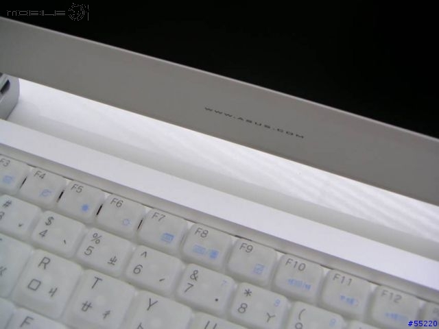 [分享]我的新寵 四姨太 小雪 ASUS S5200NE (有圖片) 想敗12吋的夥伴 歡迎參考