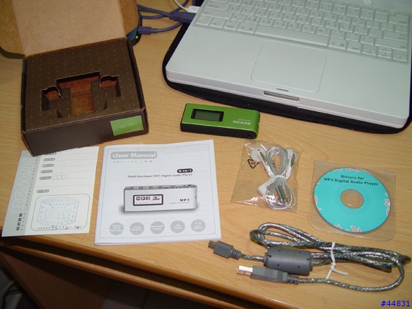 [分享]READS RDS-110/256MB MP3....流線的外型....吸引大家的眼光