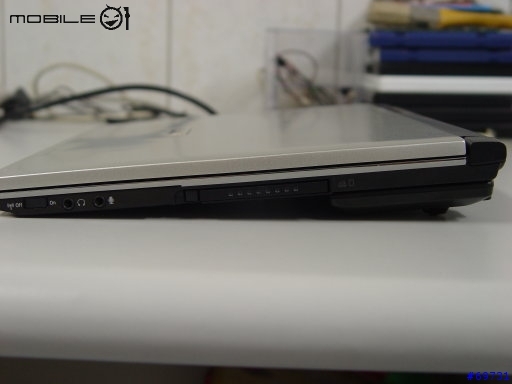 [心得]TOSHIBA R100入手報告(補3dmark2001分數圖)