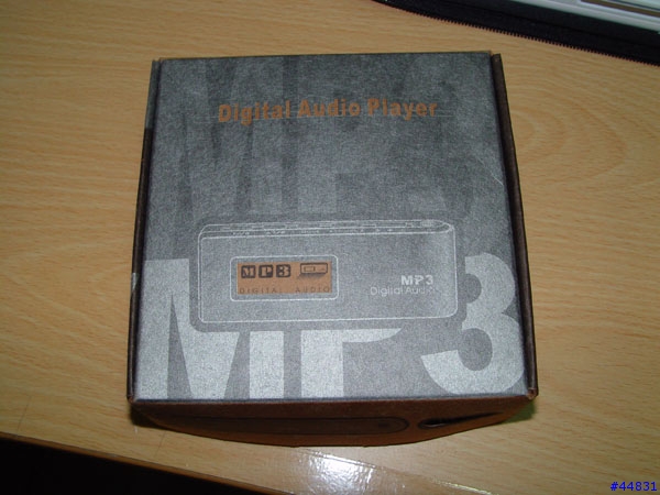 [分享]READS RDS-110/256MB MP3....流線的外型....吸引大家的眼光