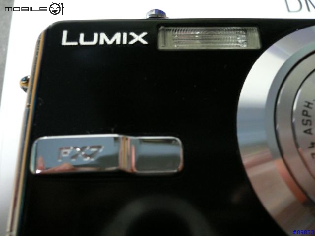 [分享+炫耀文]啥咪!!竟然買到黑色的Panasonic-FX7  >_