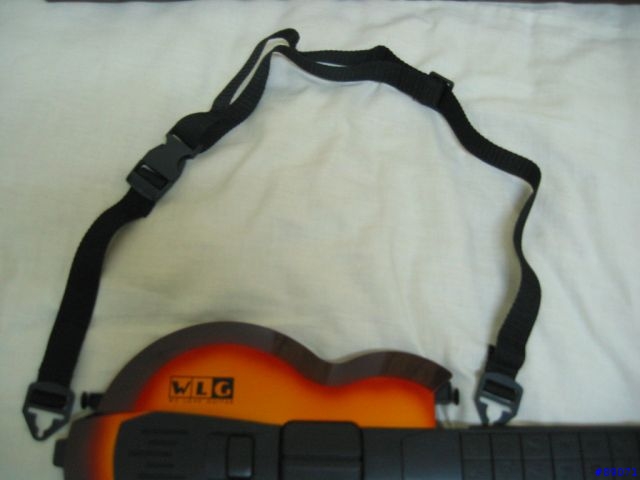 [分享]好玩的小吉他 We Love Guitar