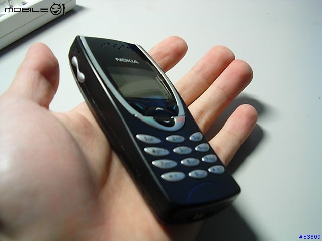 [冷飯熱炒] NOKIA 8210 8250兄弟機.....