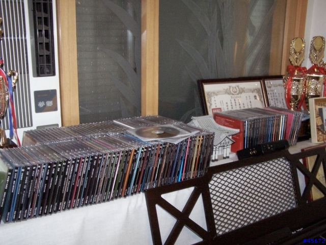 [撿到好康]我的小提琴老師要裝潢工作室....把裡面的東西都清出來給我