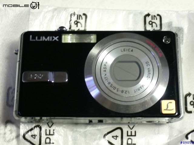 [分享+炫耀文]啥咪!!竟然買到黑色的Panasonic-FX7  >_