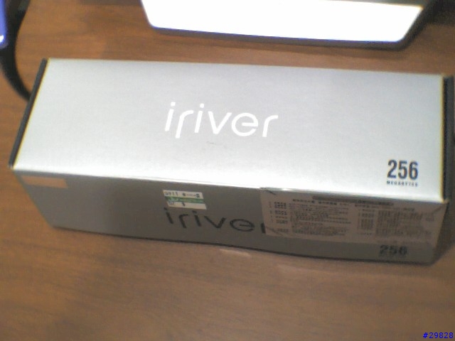 [分享]超時尚短小IRIVER  N10 MP3隨身聽