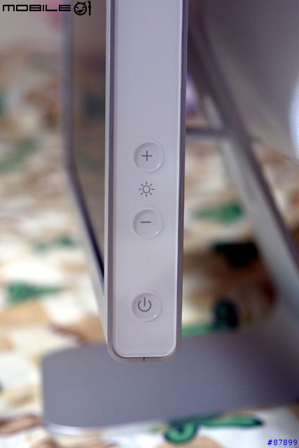 【勸敗】[圖多]APPLE Cinema Display 20-inch widescreen入手