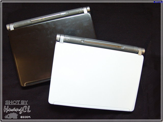 [炒冷飯] 富士通 LIFEBOOK NB P7010  2005年式 VS 2004年式 黑白雙雄...(多圖)