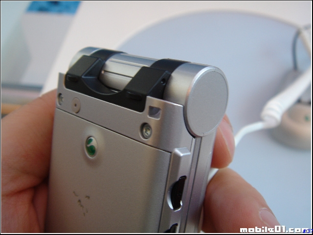 【2005 漢諾威Cebit展 】SonyEricsson Z800i篇