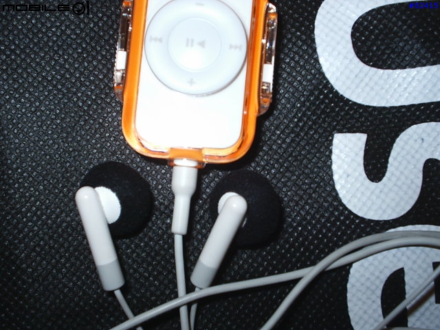 [分享]iPod shuffle首款運動保護套介紹！