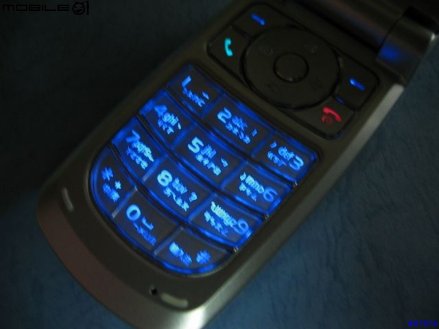[分享]ASUS M303 ─ 百萬畫素‧真正的MP3手機